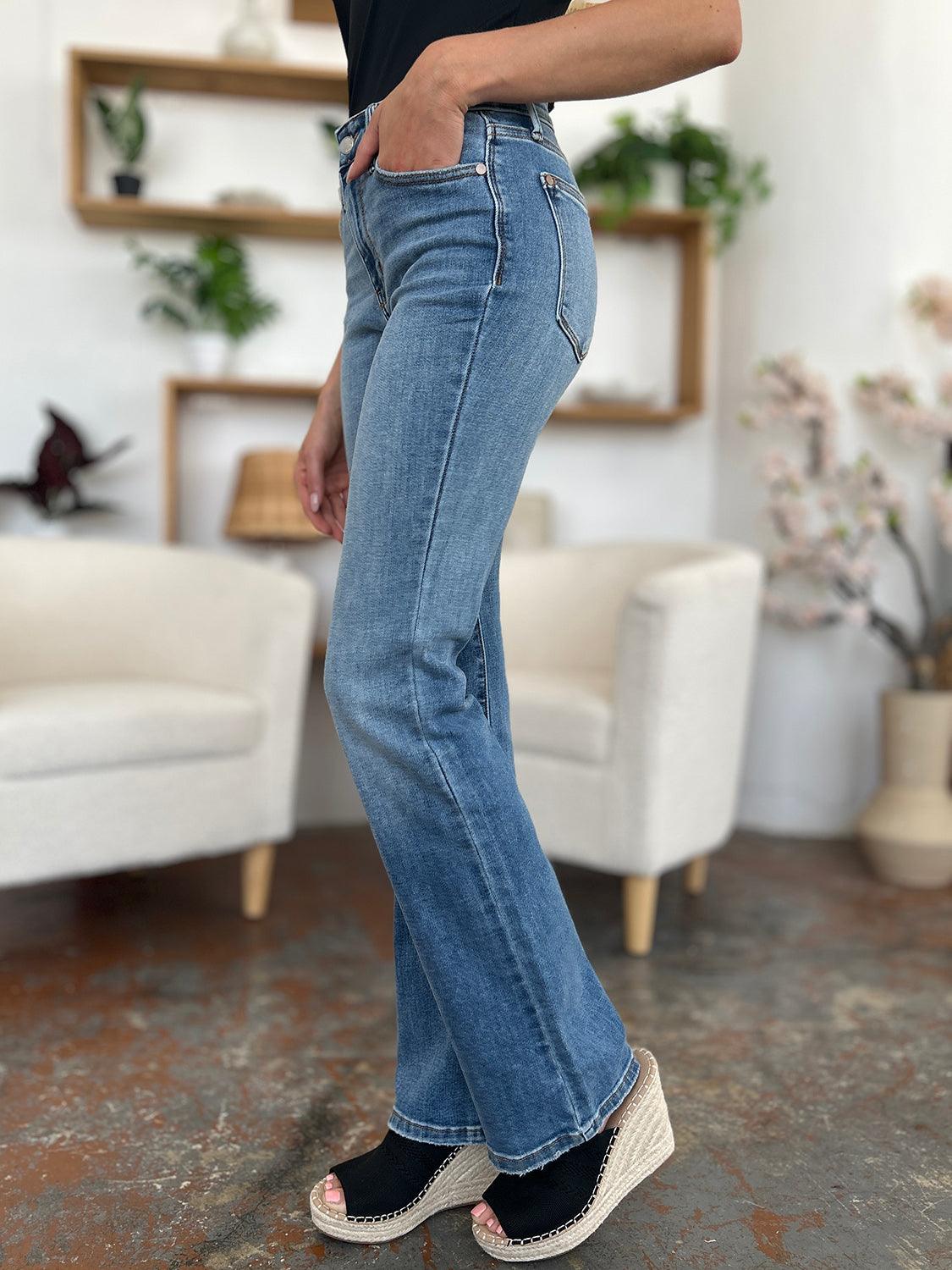 Judy Blue Full Size Mid-Rise Waist Straight Jeans - sneakershuborg