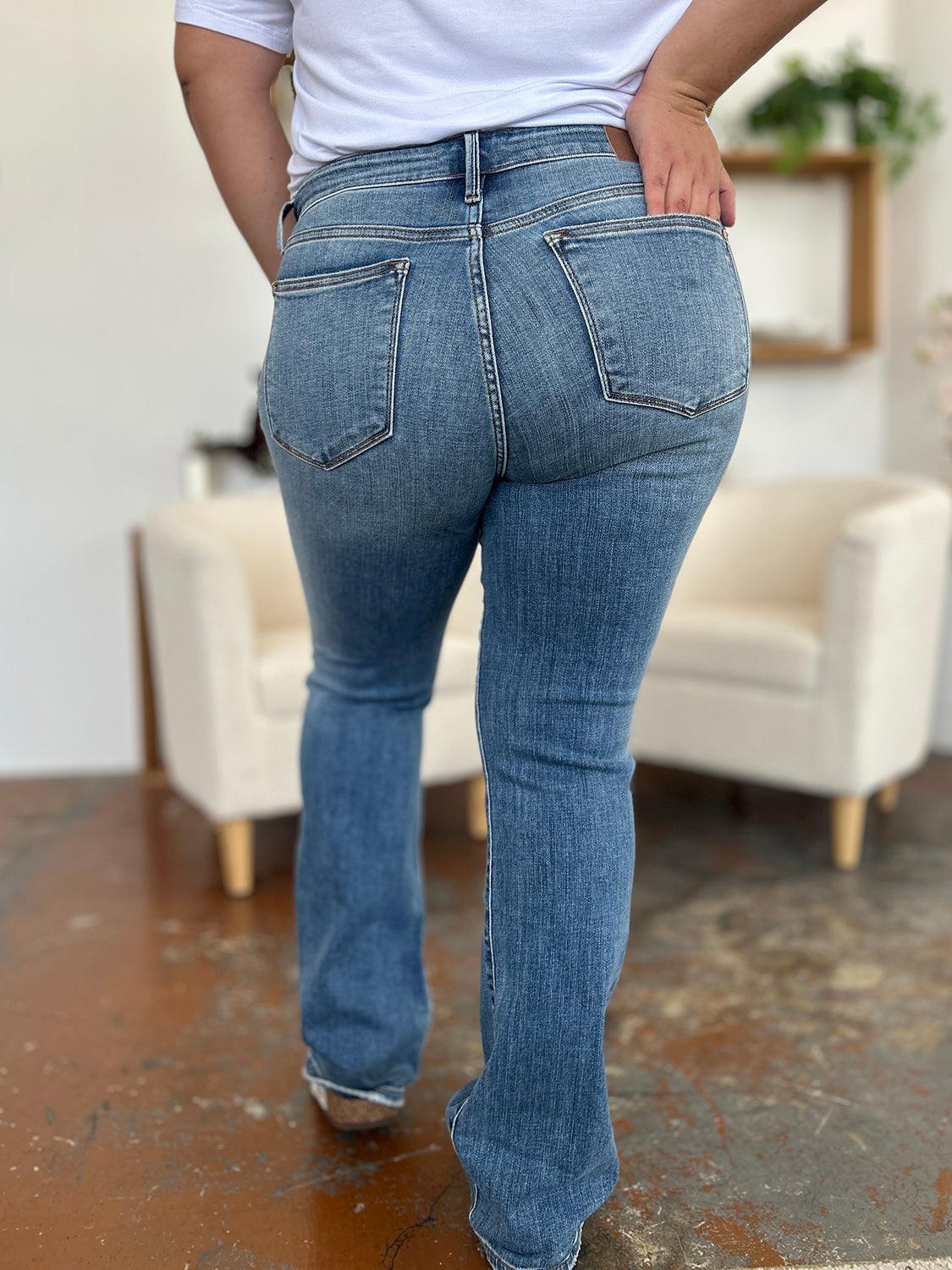 Judy Blue Full Size Mid-Rise Waist Straight Jeans - sneakershuborg