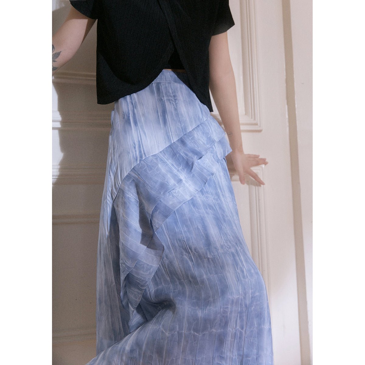 Misty Cascade Denim Maxi Skirt sneakershuborg