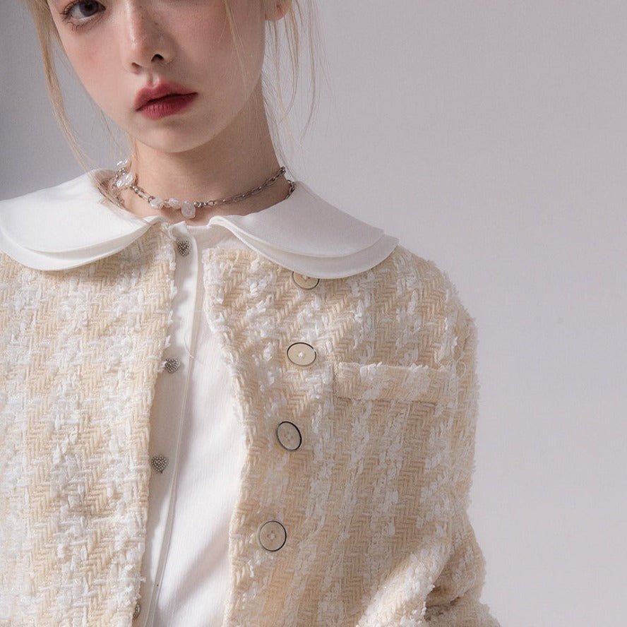 Porcelain Petal Collar Blouse sneakershuborg